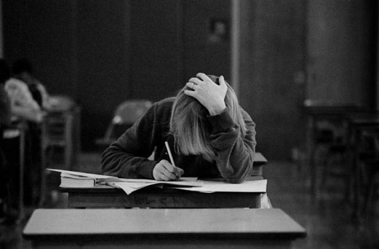 Διεξαγωγή Ανακεφαλαιωτικού Διαγωνίσματος στα Μαθηματικά Θετικής- Τεχνολογικής Κατεύθυνσης Γ΄ Λυκείου