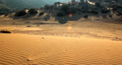 &Alpha;&mu;&mu;&omicron;&theta;ί&nu;&epsilon;&sigmaf; &Lambda;ή&mu;&nu;&omicron;&upsilon; - &Phi;&omega;&tau;&omicron;&gamma;&rho;&alpha;&phi;ί&alpha;: ATLASVISUAL