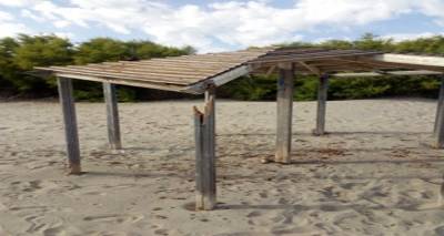 Παραλία Εβγάτης: Εικόνες εγκατάλειψης Ιούνιο μήνα