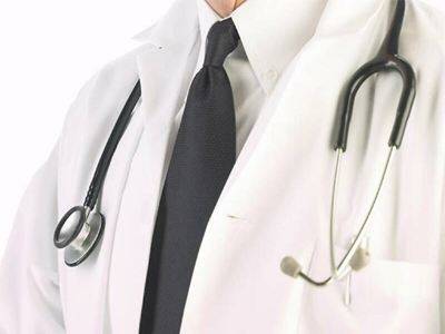 Παρατείνεται η παραμονή του πνευμονολόγου Μ. Χατζηγιάννη στο ΠΕΔΥ Λήμνου