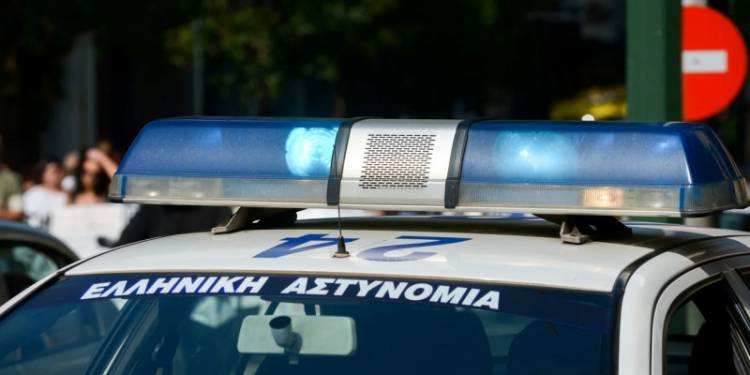 &Theta;&epsilon;&sigma;&sigma;&alpha;&lambda;&omicron;&nu;ί&kappa;&eta;: &Alpha;&pi;&epsilon;ί&lambda;&eta;&sigma;&epsilon; ό&tau;&iota; &theta;&alpha; &beta;&iota;ά&sigma;&epsilon;&iota; &tau;&eta;&nu; &sigma;ύ&zeta;&upsilon;&gamma;&omicron; &tau;&omicron;&upsilon; &alpha;&delta;&epsilon;&lambda;&phi;&omicron;ύ &tau;&omicron;&upsilon; &gamma;&iota;&alpha;&tau;ί &tau;&omicron;&upsilon; &chi;&rho;&omega;&sigma;&tau;&omicron;ύ&sigma;&epsilon; 350 &epsilon;&upsilon;&rho;ώ