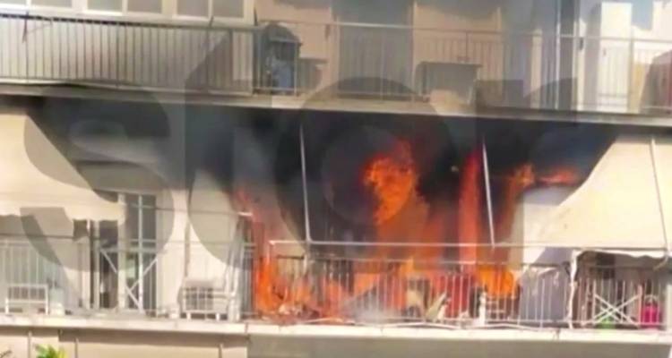 &Phi;&omega;&tau;&iota;ά &sigma;&tau;&omicron; &sigma;&pi;ί&tau;&iota; &tau;&omicron;&upsilon; &Pi;έ&tau;&rho;&omicron;&upsilon; &Phi;&iota;&lambda;&iota;&pi;&pi;ί&delta;&eta; | &Epsilon;&iota;&kappa;ό&nu;&alpha; &alpha;&pi;ό &tau;&iota;&sigmaf; &phi;&lambda;ό&gamma;&epsilon;&sigmaf; &sigma;&tau;&omicron; &mu;&pi;&alpha;&lambda;&kappa;ό&nu;&iota;, ά&rho;&pi;&alpha;&xi;&epsilon; &eta; &tau;έ&nu;&tau;&alpha;