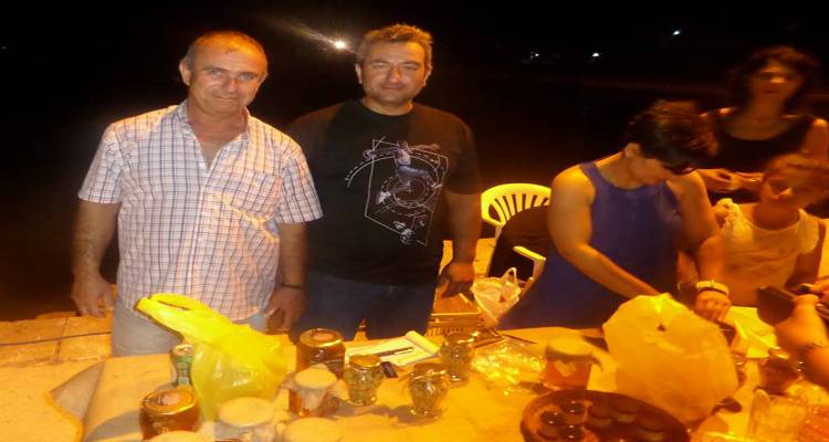 6&eta; &Gamma;&iota;&omicron;&rho;&tau;ή &Mu;&epsilon;&lambda;&iota;&omicron;ύ: &Tau;&omicron; &mu;έ&lambda;&iota; &tau;&eta;&sigmaf; &Lambda;ή&mu;&nu;&omicron;&upsilon; &laquo;&gamma;&lambda;ύ&kappa;&alpha;&nu;&epsilon;&raquo; &tau;&omicron; &lambda;&iota;&mu;ά&nu;&iota; &tau;&omicron;&upsilon; &Mu;&omicron;ύ&delta;&rho;&omicron;&upsilon; (photos)