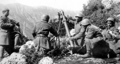 &Eta; &pi;&rho;&omicron;&sigma;&phi;&omicron;&rho;ά &kappa;&alpha;&iota; &omicron;&iota; &theta;&upsilon;&sigma;ί&epsilon;&sigmaf; &tau;&eta;&sigmaf; &Epsilon;&lambda;&lambda;ά&delta;&alpha;&sigmaf; &kappa;&alpha;&tau;ά &tau;&omicron;&nu; &Delta;&epsilon;ύ&tau;&epsilon;&rho;&omicron; &Pi;&alpha;&gamma;&kappa;ό&sigma;&mu;&iota;&omicron; &Pi;ό&lambda;&epsilon;&mu;&omicron;