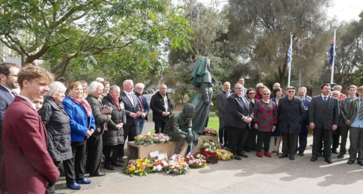 &Sigma;&tau;&omicron; Albert Park &tau;&iota;&mu;ή&theta;&eta;&kappa;&epsilon; &omicron; &rho;ό&lambda;&omicron;&sigmaf; &tau;&eta;&sigmaf; &Lambda;ή&mu;&nu;&omicron;&upsilon; &sigma;&tau;&eta;&nu; &epsilon;&kappa;&sigma;&tau;&rho;&alpha;&tau;&epsilon;ί&alpha; &tau;&omega;&nu; ANZACs