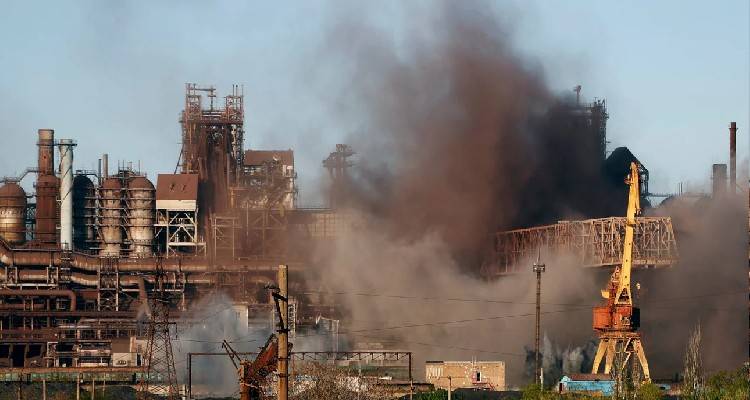 &Omicron;&upsilon;&kappa;&rho;&alpha;&nu;ί&alpha;: &laquo;&Theta;&alpha; έ&chi;&epsilon;&iota; &beta;&alpha;&rho;ύ &kappa;ό&sigma;&tau;&omicron;&sigmaf; ό&pi;&omicron;&iota;&alpha; &epsilon;&pi;&iota;&chi;&epsilon;ί&rho;&eta;&sigma;&eta; &sigma;&tau;&omicron; &Alpha;&zeta;&omicron;&phi;&sigma;&tau;ά&lambda;&raquo; | &Eta; &Mu;ό&sigma;&chi;&alpha; &zeta;&eta;&tau;ά &epsilon;&kappa;&kappa;έ&nu;&omega;&sigma;&eta; &tau;&omega;&nu; &Kappa;&rho;&alpha;&mu;&alpha;&tau;ό&rho;&sigma;&kappa;, &Sigma;&lambda;&omicron;&beta;&iota;ά&nu;&sigma;&kappa;