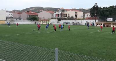 &Lambda;&Eta;&Mu;&Nu;&Omicron;&Sigma;: &lsquo;&rsquo;&Pi;ά&tau;&eta;&sigma;&epsilon;&rsquo;&rsquo; &kappa;&omicron;&rho;&upsilon;&phi;ή &omicron; &Kappa;&epsilon;&rho;&alpha;&upsilon;&nu;ό&sigmaf;