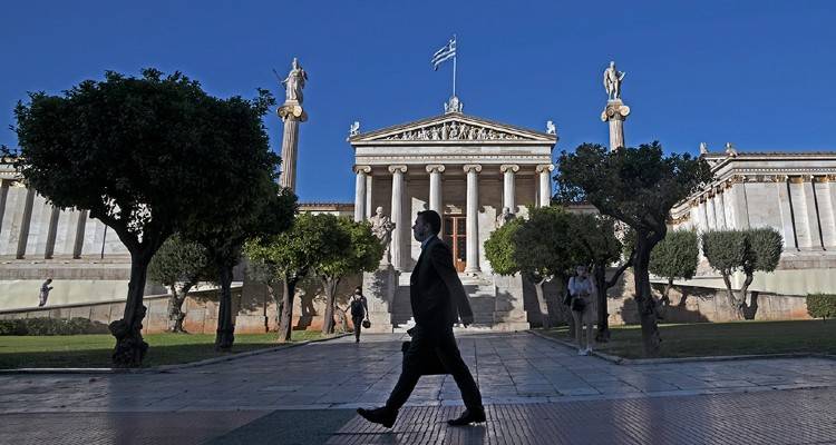 Κορωνοϊός - Σκέρτσος: Εμβόλια και τεστ ρίχνουν τα κρούσματα | Τι δείχνουν οι αριθμοί για την πορεία της πανδημίας