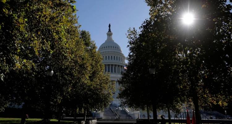 Πρώτο βήμα προς την άρση του shutdown στις ΗΠΑ – Θύελλα στους Δημοκρατικούς