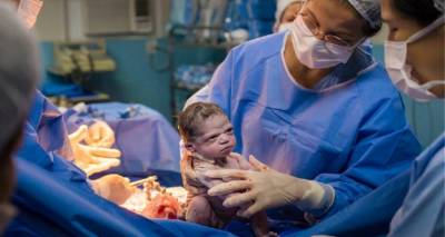 Viral &phi;&omega;&tau;&omicron;&gamma;&rho;&alpha;&phi;ί&alpha; | &Nu;&epsilon;&omicron;&gamma;έ&nu;&nu;&eta;&tau;&omicron; &kappa;&omicron;&iota;&tau;ά &mu;&epsilon; &nu;&epsilon;ύ&rho;&alpha; &tau;&omicron;&nu; &mu;&alpha;&iota;&epsilon;&upsilon;&tau;ή&rho;&alpha;
