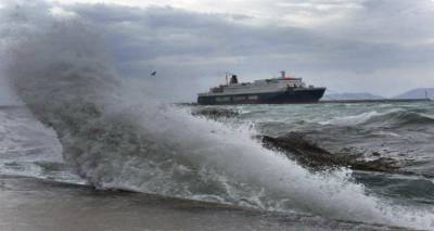 &Alpha;&pi;&alpha;&gamma;&omicron;&rho;&epsilon;&upsilon;&tau;&iota;&kappa;ό &alpha;&pi;ό&pi;&lambda;&omicron;&upsilon;: &Delta;&epsilon;&mu;έ&nu;&omicron; &sigma;&tau;&omicron; &lambda;&iota;&mu;ά&nu;&iota; &tau;&eta;&sigmaf; &Kappa;&alpha;&beta;ά&lambda;&alpha;&sigmaf; &tau;&omicron; &laquo;&Epsilon;&xi;&pi;&rho;έ&sigmaf; &Pi;ή&gamma;&alpha;&sigma;&omicron;&sigmaf;&raquo;