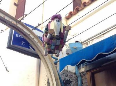 Εικαστικά δημιουργήματα κοσμούν από σήμερα την αγορά της Μύρινας (photos)