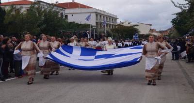 &Chi;&omega;&rho;ί&sigmaf; &pi;&alpha;&rho;&epsilon;&lambda;ά&sigma;&epsilon;&iota;&sigmaf; &omicron; &epsilon;&omicron;&rho;&tau;&alpha;&sigma;&mu;ό&sigmaf; &tau;&eta;&sigmaf; &alpha;&pi;&epsilon;&lambda;&epsilon;&upsilon;&theta;έ&rho;&omega;&sigma;&eta;&sigmaf; &tau;&eta;&sigmaf; &Lambda;ή&mu;&nu;&omicron;&upsilon; | &Tau;&omicron; &pi;&rho;ό&gamma;&rho;&alpha;&mu;&mu;&alpha;