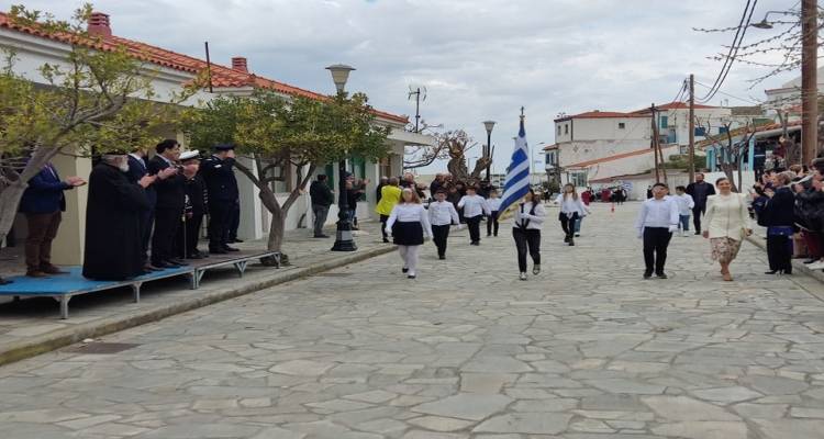 &Tau;&omicron; &pi;&rho;ό&gamma;&rho;&alpha;&mu;&mu;&alpha; &epsilon;&omicron;&rho;&tau;&alpha;&sigma;&mu;&omicron;ύ &tau;&eta;&sigmaf; 114&eta;&sigmaf; &Epsilon;&pi;&epsilon;&tau;&epsilon;ί&omicron;&upsilon; &Alpha;&pi;&epsilon;&lambda;&epsilon;&upsilon;&theta;έ&rho;&omega;&sigma;&eta;&sigmaf; &tau;&omicron;&upsilon; &Alpha;&gamma;ί&omicron;&upsilon; &Epsilon;&upsilon;&sigma;&tau;&rho;&alpha;&tau;ί&omicron;&upsilon;