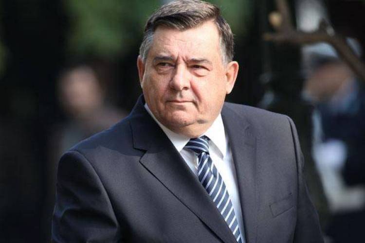 &Sigma;&tau;&omicron;&nu; &epsilon;&iota;&sigma;&alpha;&gamma;&gamma;&epsilon;&lambda;έ&alpha; &pi;&alpha;&rho;&alpha;&pi;έ&mu;&pi;&epsilon;&tau;&alpha;&iota; &omicron; &Kappa;&alpha;&rho;&alpha;&tau;&zeta;&alpha;&phi;έ&rho;&eta;&sigmaf;