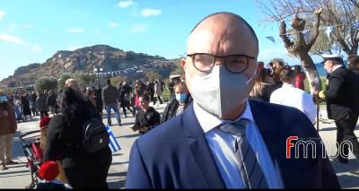 &Gamma;.&gamma;. &Omicron;&iota;&kappa;&omicron;&nu;&omicron;&mu;&iota;&kappa;ή&sigmaf; &Pi;&omicron;&lambda;&iota;&tau;&iota;&kappa;ή&sigmaf; &alpha;&pi;ό &tau;&eta; &Lambda;ή&mu;&nu;&omicron;: &laquo;&Delta;&epsilon;&nu; &upsilon;&pi;ά&rho;&chi;&epsilon;&iota; &sigma;&chi;έ&delta;&iota;&omicron; &gamma;&iota;&alpha; &mu;&epsilon;ί&omega;&sigma;&eta; &tau;&omicron;&upsilon; &Phi;&Pi;&Alpha; &sigma;&tau;&alpha; &nu;&eta;&sigma;&iota;ά&raquo; (video)