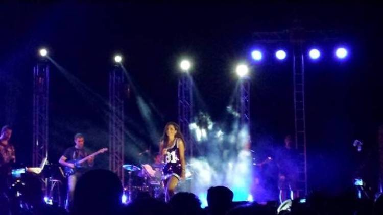 Μας «τα δώσε όλα» η Δέσποινα Βανδή (photos + video)