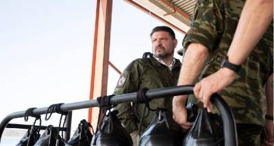 &Sigma;&tau;&eta; &Lambda;ή&mu;&nu;&omicron; &alpha;ύ&rho;&iota;&omicron; &omicron; &Nu;ί&kappa;&omicron;&sigmaf; &Chi;&alpha;&rho;&delta;&alpha;&lambda;&iota;ά&sigmaf;