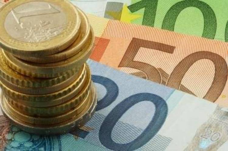 &Sigma;&tau;&alpha; 171 &delta;&iota;&sigma;. &omicron;&iota; &kappa;&alpha;&tau;&alpha;&theta;έ&sigma;&epsilon;&iota;&sigmaf; &sigma;&tau;&eta;&nu; &Epsilon;&lambda;&lambda;ά&delta;&alpha; &tau;&omicron; &Phi;&epsilon;&beta;&rho;&omicron;&upsilon;ά&rho;&iota;&omicron;