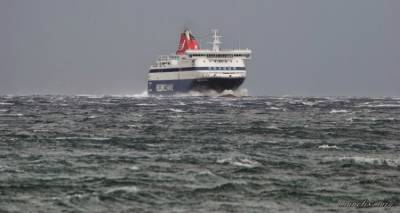 &Alpha;&pi;&alpha;&gamma;&omicron;&rho;&epsilon;&upsilon;&tau;&iota;&kappa;ό &alpha;&pi;ό&pi;&lambda;&omicron;&upsilon;: &Delta;&epsilon;&mu;έ&nu;&omicron; &sigma;&tau;&eta; &Mu;&upsilon;&tau;&iota;&lambda;ή&nu;&eta; &tau;&omicron; &laquo;&Nu;ή&sigma;&omicron;&sigmaf; &Mu;ύ&kappa;&omicron;&nu;&omicron;&sigmaf;&raquo;