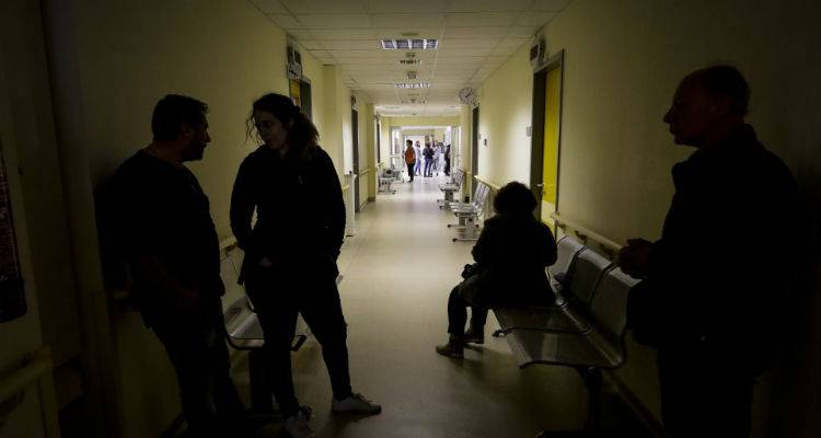 &Epsilon;&pi;&iota;&delta;&epsilon;&iota;&nu;ώ&theta;&eta;&kappa;&epsilon; &eta; &upsilon;&gamma;&epsilon;ί&alpha; &tau;&omega;&nu; &Epsilon;&lambda;&lambda;ή&nu;&omega;&nu; &tau;&omicron; 2019