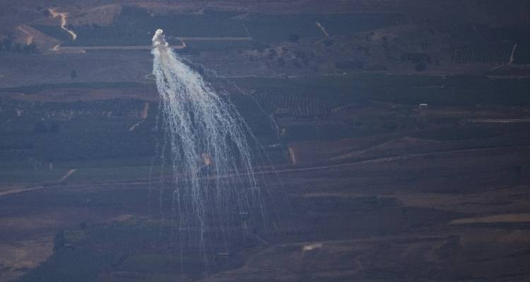 &laquo;Ώ&rho;&alpha; &mu;&eta;&delta;έ&nu;&raquo; &sigma;&tau;&eta; &Mu;έ&sigma;&eta; &Alpha;&nu;&alpha;&tau;&omicron;&lambda;ή: &Mu;&pi;&alpha;&rho;ά&zeta; &rho;&omicron;&upsilon;&kappa;&epsilon;&tau;ώ&nu; &alpha;&pi;ό &Chi;&epsilon;&zeta;&mu;&pi;&omicron;&lambda;ά&chi; &kappa;&alpha;&iota; &Iota;&sigma;&rho;&alpha;ή&lambda; -&Tau;&omicron; &kappa;&rho;ί&sigma;&iota;&mu;&omicron; &delta;ί&lambda;&eta;&mu;&mu;&alpha; &tau;&omicron;&upsilon; &Iota;&rho;ά&nu;