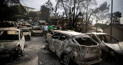 &Mu;ά&tau;&iota;: &Tau;&eta;&nu; &epsilon;&nu;&omicron;&chi;ή 10 &alpha;&pi;&omicron;&phi;ά&sigma;&iota;&sigma;&epsilon; &tau;&omicron; &delta;&iota;&kappa;&alpha;&sigma;&tau;ή&rho;&iota;&omicron; -&Alpha;&theta;ώ&omicron;&iota; &Delta;&omicron;ύ&rho;&omicron;&upsilon;, &Psi;&iota;&nu;ά&kappa;&eta;&sigmaf;, &Mu;&pi;&omicron;&upsilon;&rho;&nu;&omicron;ύ&sigmaf;, &laquo;&nu;&tau;&rho;&omicron;&pi;ή, &alpha;ί&sigma;&chi;&omicron;&sigmaf;&raquo; &phi;ώ&nu;&alpha;&zeta;&alpha;&nu; &omicron;&iota; &sigma;&upsilon;&gamma;&gamma;&epsilon;&nu;&epsilon;ί&sigmaf;
