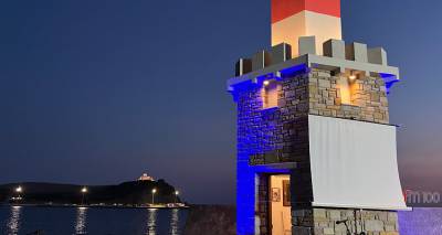 Στο λιμάνι της Μύρινας, κάτω από τον Φάρο, θυμήθηκαν τη διαδρομή μίλησαν για τη Μεταπολίτευση