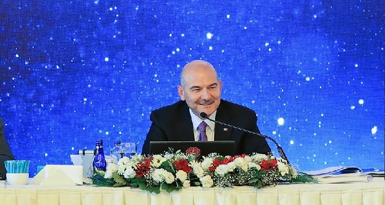 &Tau;&omicron;&upsilon;&rho;&kappa;ί&alpha;: &Nu;έ&alpha; &sigma;&phi;&omicron;&delta;&rho;ή &alpha;&nu;&tau;&iota;&pi;&alpha;&rho;ά&theta;&epsilon;&sigma;&eta; &Epsilon;&lambda;&lambda;ή&nu;&omega;&nu; &beta;&omicron;&upsilon;&lambda;&epsilon;&upsilon;&tau;ώ&nu; &mu;&epsilon; &upsilon;&pi;&omicron;&upsilon;&rho;&gamma;ό &tau;&omicron;&upsilon; &Epsilon;&rho;&nu;&tau;&omicron;&gamma;ά&nu;