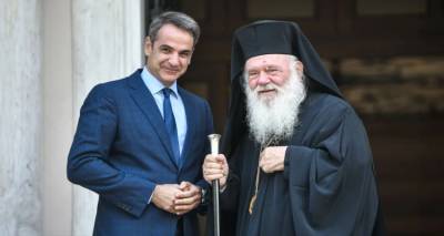 &Mu;&eta;&tau;&sigma;&omicron;&tau;ά&kappa;&eta;&sigmaf; &kappa;&alpha;&iota; &Iota;&epsilon;&rho;ώ&nu;&upsilon;&mu;&omicron;&sigmaf; &kappa;&lambda;&epsilon;ί&nu;&omicron;&upsilon;&nu; &tau;&omicron; &laquo;&iota;&epsilon;&rho;ό &mu;έ&tau;&omega;&pi;&omicron;&raquo;: &Eta; &epsilon;&pi;ί&sigma;&kappa;&epsilon;&psi;&eta; &sigma;&tau;&omicron; &Delta;ή&lambda;&epsilon;&sigma;&iota; &kappa;&alpha;&iota; &tau;&omicron; &pi;&rho;ώ&tau;&omicron; &tau;&epsilon;&tau;-&alpha;-&tau;&epsilon;&tau; &mu;&epsilon;&tau;ά &tau;&omicron;&nu; &gamma;ά&mu;&omicron; &omicron;&mu;&omicron;&phi;ύ&lambda;&omega;&nu;