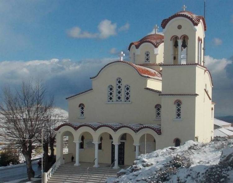 Στα δύο χωρισμένος  ο Άγιος Δημήτριος για τον παπά του χωριού.