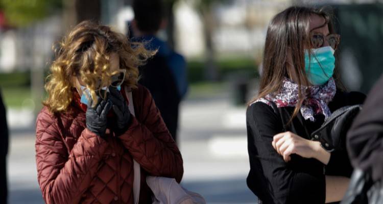 &Upsilon;&pi;&omicron;&chi;&rho;&epsilon;&omega;&tau;&iota;&kappa;ή &eta; &chi;&rho;ή&sigma;&eta; &mu;ά&sigma;&kappa;&alpha;&sigmaf; &alpha;&pi;ό &tau;&iota;&sigmaf; 4 &Mu;&alpha;ΐ&omicron;&upsilon; | &Pi;&omicron;ύ &theta;&alpha; &pi;&rho;έ&pi;&epsilon;&iota; &nu;&alpha; &tau;&eta; &phi;&omicron;&rho;ά&mu;&epsilon;, &tau;&omicron; &pi;&rho;ό&sigma;&tau;&iota;&mu;&omicron; &gamma;&iota;&alpha; &tau;&omicron;&upsilon;&sigmaf; &pi;&alpha;&rho;&alpha;&beta;ά&tau;&epsilon;&sigmaf;