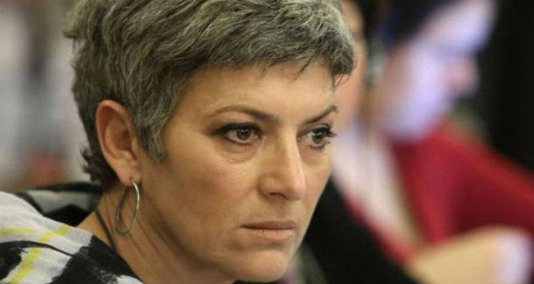 &Alpha;. &Kappa;&upsilon;&rho;ί&tau;&sigma;&eta;: &laquo;&Alpha;&kappa;&rho;&omicron;&delta;&epsilon;&xi;&iota;ό &kappa;&rho;&epsilon;&sigma;έ&nu;&tau;&omicron; &tau;&omicron;&upsilon; &Alpha;&nu;&tau;&iota;&pi;&epsilon;&rho;&iota;&phi;&epsilon;&rho;&epsilon;&iota;ά&rho;&chi;&eta; &Chi;ί&omicron;&upsilon;&raquo;