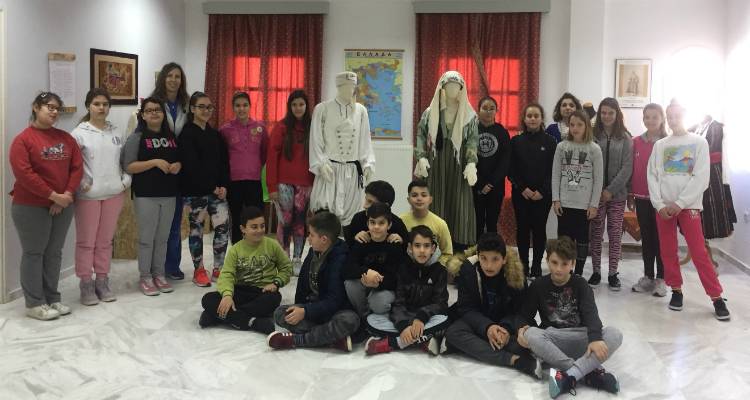 Οι μαθητές του 3oυ Δημοτικού Σχολείου Μύρινας γνώρισαν την ιστορία του Λυκείου των Ελληνίδων (photos)