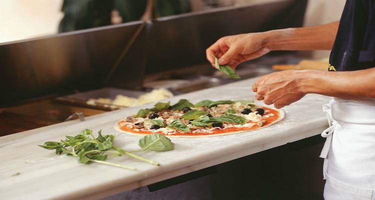 &Lambda;ή&mu;&nu;&omicron;&sigmaf; - &Mu;&iota;&kappa;&rho;ή &alpha;&gamma;&gamma;&epsilon;&lambda;ί&alpha;: &Zeta;&eta;&tau;&epsilon;ί&tau;&alpha;&iota; &mu;ά&gamma;&epsilon;&iota;&rho;&alpha;&sigmaf; &gamma;&iota;&alpha; &kappa;&alpha;&phi;έ - &pi;&iota;&tau;&sigma;&alpha;&rho;ί&alpha;