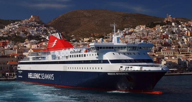 Άρση απαγορευτικού για το &quot;Μύκονος&quot; | Παραμένει δεμένο στο λιμάνι της Καβάλας το πλοίο &quot;Ταξιάρχης&quot;