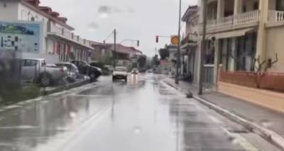 &laquo;&Delta;&epsilon;&nu; &tau;&epsilon;&lambda;&epsilon;ί&omega;&sigma;&epsilon; &eta; &kappa;&alpha;&kappa;&omicron;&kappa;&alpha;&iota;&rho;ί&alpha;, &sigma;&epsilon; &alpha;&upsilon;&tau;έ&sigmaf; &tau;&iota;&sigmaf; &pi;&epsilon;&rho;&iota;&omicron;&chi;έ&sigmaf; &theta;&alpha; &beta;&rho;έ&chi;&epsilon;&iota; &tau;&iota;&sigmaf; &epsilon;&pi;ό&mu;&epsilon;&nu;&epsilon;&sigmaf; ώ&rho;&epsilon;&sigmaf;&raquo; | &Omicron;&iota; &chi;ά&rho;&tau;&epsilon;&sigmaf; &Tau;&sigma;&alpha;&tau;&rho;&alpha;&phi;ύ&lambda;&lambda;&iota;&alpha;