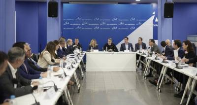 &laquo;&Tau;&rho;έ&chi;&epsilon;&iota;&raquo; &kappa;&alpha;&iota; &tau;&omicron;&upsilon;&sigmaf; &kappa;&omicron;&rho;&upsilon;&phi;&alpha;ί&omicron;&upsilon;&sigmaf; &upsilon;&pi;&omicron;&upsilon;&rho;&gamma;&omicron;ύ&sigmaf; &omicron; &Mu;&eta;&tau;&sigma;&omicron;&tau;ά&kappa;&eta;&sigmaf; &gamma;&iota;&alpha; &Epsilon;&upsilon;&rho;&omega;&epsilon;&kappa;&lambda;&omicron;&gamma;έ&sigmaf; | &Omicron; &Delta;&eta;&mu;ή&tau;&rho;&eta;&sigmaf; &Kappa;&alpha;&iota;&rho;ί&delta;&eta;&sigmaf; &sigma;&tau;&eta;&nu; &Pi;&epsilon;&rho;&iota;&phi;έ&rho;&epsilon;&iota;&alpha; &Beta;&omicron;&rho;&epsilon;ί&omicron;&upsilon; &Alpha;&iota;&gamma;&alpha;ί&omicron;&upsilon;