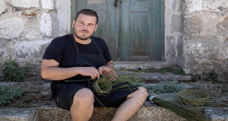 &Mu;&epsilon; &tau;&eta; &sigma;&upsilon;&mu;&mu;&epsilon;&tau;&omicron;&chi;ή &tau;&omicron;&upsilon; &Lambda;&eta;&mu;&nu;&iota;&omicron;ύ &Rho;&alpha;&phi;&alpha;ή&lambda; &Gamma;&iota;&alpha;&nu;&nu;έ&lambda;&eta; &eta; 1&eta; &Pi;&epsilon;&rho;&iota;&phi;&epsilon;&rho;&epsilon;&iota;&alpha;&kappa;ή &Sigma;&upsilon;&nu;ά&nu;&tau;&eta;&sigma;&eta; &Zeta;ώ&sigma;&alpha;&sigmaf; &Pi;&omicron;&lambda;&iota;&tau;&iota;&sigma;&tau;&iota;&kappa;ή&sigmaf; &Kappa;&lambda;&eta;&rho;&omicron;&nu;&omicron;&mu;&iota;ά&sigmaf; &sigma;&tau;&eta; &Delta;&rho;ά&mu;&alpha;