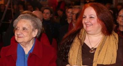 &Rho;&omicron;&zeta;ί&tau;&alpha; &Sigma;ώ&kappa;&omicron;&upsilon;: &Delta;&iota;&alpha;&sigma;&omega;&lambda;&eta;&nu;ώ&theta;&eta;&kappa;&epsilon; &kappa;&alpha;&iota; &eta; &kappa;ό&rho;&eta; &tau;&eta;&sigmaf;