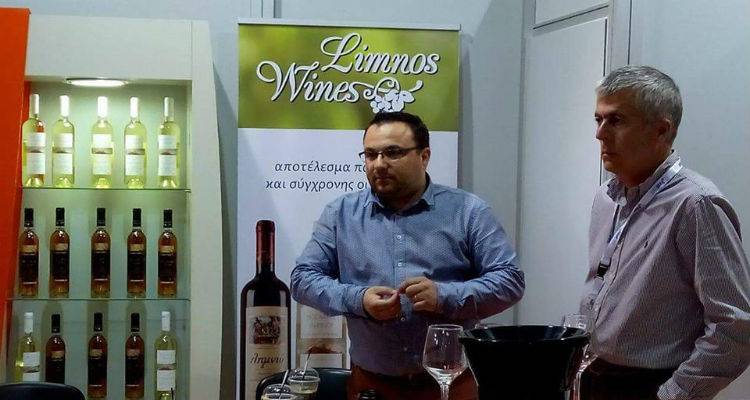 &Tau;&alpha;  &kappa;&rho;&alpha;&sigma;&iota;ά &tau;&eta;&sigmaf; &laquo;Έ&nu;&omega;&sigma;&eta;&sigmaf;&raquo; &Lambda;ή&mu;&nu;&omicron;&upsilon; &sigma;&tau;&eta;&nu; &Alpha;&theta;ή&nu;&alpha; (photos)