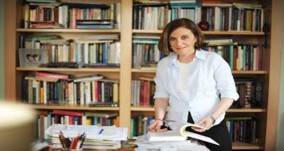 H &Alpha;&nu;. &Kappa;&alpha;&theta;&eta;&gamma;ή&tau;&rho;&iota;&alpha; &Phi;&iota;&lambda;&omicron;&sigma;&omicron;&phi;ί&alpha;&sigmaf; &tau;&omicron;&upsilon; &Pi;&alpha;&nu;&epsilon;&pi;&iota;&sigma;&tau;&eta;&mu;ί&omicron;&upsilon; &Alpha;&theta;&eta;&nu;ώ&nu; &Beta;ά&sigma;&omega; &Kappa;&iota;&nu;&tau;ή &sigma;&tau;&omicron;&nu; Fm 100 (mp3)