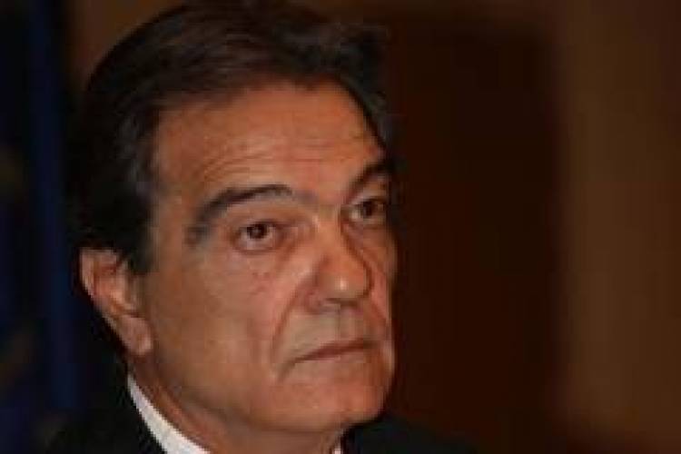 &Sigma;&eta;&phi;&omicron;&upsilon;&nu;ά&kappa;&eta;&sigmaf; &sigma;&tau;&omicron; &rho;&alpha;&delta;&iota;ό&phi;&omega;&nu;&omicron; &tau;&eta;&sigmaf; &Nu;&Epsilon;&Tau;: &laquo;&Kappa;&alpha;&tau;  &epsilon;&pi;ί&phi;&alpha;&sigma;&eta; &omicron; &alpha;&nu;&tau;&alpha;&gamma;&omega;&nu;&iota;&sigma;&mu;ό&sigmaf; &sigma;&tau;&iota;&sigmaf; &alpha;&epsilon;&rho;&omicron;&mu;&epsilon;&tau;&alpha;&phi;&omicron;&rho;έ&sigmaf;, &alpha;&nu; &omicron;&lambda;&omicron;&kappa;&lambda;&eta;&rho;&omega;&theta;&epsilon;ί &eta; &sigma;&upsilon;&gamma;&chi;ώ&nu;&epsilon;&upsilon;&sigma;&eta; Olympic Air - Aegean&raquo;
