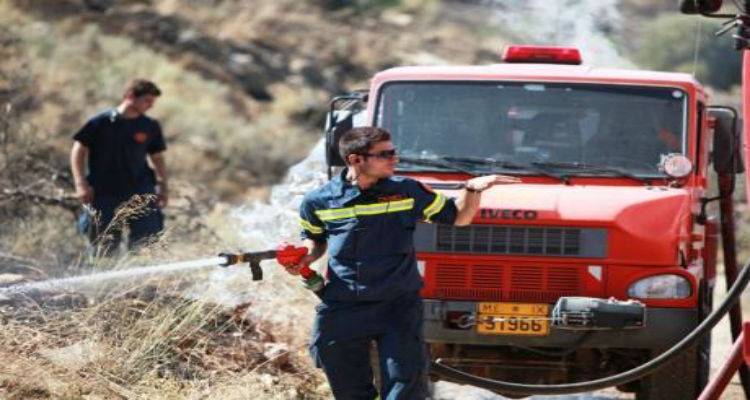 Ενδεχόμενη προσπάθεια εμπρησμού, δείχνουν τα πρώτα ευρήματα από την πρωινή φωτιά στο Θάνος