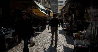 &Pi;&alpha;&gamma;&kappa;ό&sigma;&mu;&iota;&alpha; &Tau;&rho;ά&pi;&epsilon;&zeta;&alpha;: &Beta;&omicron;&upsilon;&lambda;&gamma;&alpha;&rho;ί&alpha;, &Sigma;&kappa;ό&pi;&iota;&alpha;, &Alpha;&lambda;&beta;&alpha;&nu;ί&alpha; &pi;&iota;&omicron; &phi;&iota;&lambda;&iota;&kappa;έ&sigmaf; &gamma;&iota;&alpha; &epsilon;&pi;&epsilon;&nu;&delta;ύ&sigma;&epsilon;&iota;&sigmaf; &alpha;&pi;ό ό,&tau;&iota; &eta; &Epsilon;&lambda;&lambda;ά&delta;&alpha;