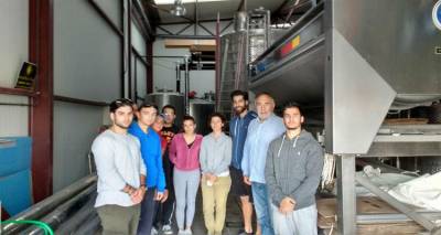 &Tau;&alpha; &mu;&upsilon;&sigma;&tau;&iota;&kappa;ά &tau;&omicron;&upsilon; &kappa;&alpha;&lambda;&omicron;ύ &Lambda;&eta;&mu;&nu;&iota;&omicron;ύ &kappa;&rho;&alpha;&sigma;&iota;&omicron;ύ &laquo;&alpha;&nu;&alpha;&kappa;ά&lambda;&upsilon;&psi;&alpha;&nu;&raquo; &omicron;&iota; &sigma;&pi;&omicron;&upsilon;&delta;&alpha;&sigma;&tau;έ&sigmaf; &tau;&omicron;&upsilon; &Iota;&Epsilon;&Kappa; &Lambda;ή&mu;&nu;&omicron;&upsilon; (photos)