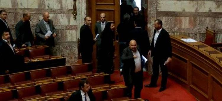 &Pi;&omega;&sigmaf; &epsilon;&pi;&eta;&rho;&epsilon;ά&zeta;&omicron;&upsilon;&nu; &omicron;&iota; &sigma;&upsilon;&lambda;&lambda;ή&psi;&epsilon;&iota;&sigmaf; &beta;&omicron;&upsilon;&lambda;&epsilon;&upsilon;&tau;ώ&nu; &tau;&eta;&sigmaf; &Chi;&rho;&upsilon;&sigma;ή&sigmaf; &Alpha;&upsilon;&gamma;ή&sigmaf; &tau;&eta;&nu; &pi;&iota;&theta;&alpha;&nu;ό&tau;&eta;&tau;&alpha; &epsilon;&kappa;&lambda;&omicron;&gamma;ώ&nu;