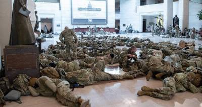 ΗΠΑ: Στρατόπεδο το Καπιτώλιο ενώ η Βουλή συζητά την παραπομπή Τραμπ