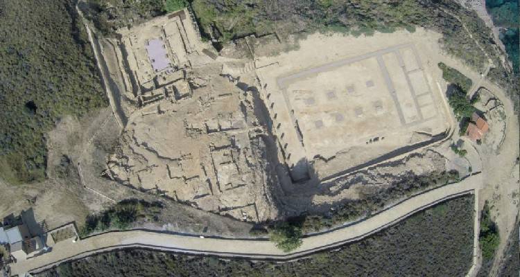 &Lambda;ή&mu;&nu;&omicron;&sigmaf;: 2.200.000 &euro; &gamma;&iota;&alpha; &epsilon;&rho;&gamma;&alpha;&sigma;ί&epsilon;&sigmaf; &sigma;&tau;&omicron; &Iota;&epsilon;&rho;ό &tau;&omega;&nu; &Kappa;&alpha;&beta;&epsilon;ί&rho;&omega;&nu;