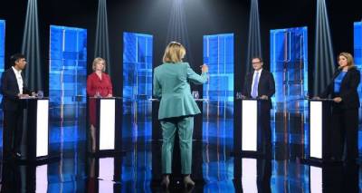 &Beta;&rho;&epsilon;&tau;&alpha;&nu;ί&alpha; : &ldquo;&Sigma;&upsilon;&nu;&tau;&rho;&omicron;&phi;&iota;&kappa;ά &mu;&alpha;&chi;&alpha;&iota;&rho;ώ&mu;&alpha;&tau;&alpha;&rdquo; &sigma;&tau;&eta;&nu; &kappa;&omicron;ύ&rho;&sigma;&alpha; &gamma;&iota;&alpha; &tau;&eta; &Nu;&tau;ά&omicron;&upsilon;&nu;&iota;&nu;&gamma;&kappa; &Sigma;&tau;&rho;&iota;&tau;